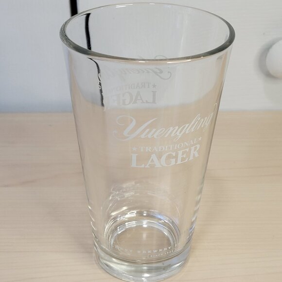 YUENGLING Traditional Lager Oldest Brewery 1829 Logo Clear Pint Glass Breweriana - Picture 1 of 4